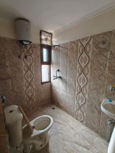 Bathroom Image of 2150 Sq.ft 3 BHK Apartment / Flat for rent in Jamuna Apartments , Aujala Mohali for Rs. 30000