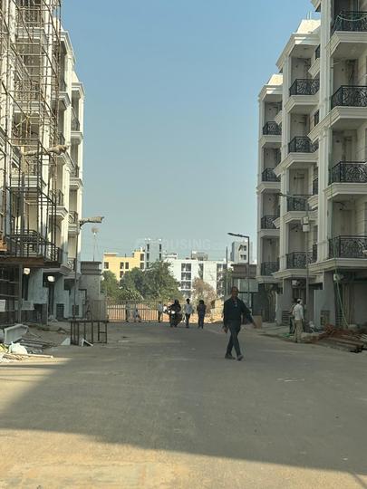 Raj One Good Earth Main Image 1