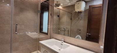 Bathroom Image of 2500 Sq.ft 4 BHK Builder Floor for sale in  Vigyan Vihar RWA, Surajmal Vihar New Delhi for Rs. 47500000
