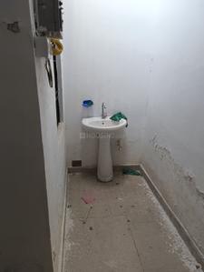 Bathroom Image of 600 Sq.ft 1 BHK Independent House for sale in Naka Hindola Lucknow for Rs. 2900000