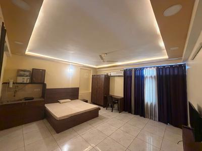 Bedroom Image of 646 Sq.ft 1 RK Apartment / Flat for rent in Raja Park Jaipur for Rs. 19000