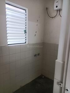 Bathroom Image of 700 Sq.ft 1 BHK Apartment / Flat for rent in Pashan Pune for Rs. 20000