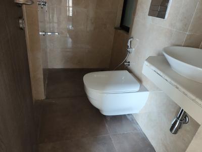 Bathroom Image of 540 Sq.ft 1 BHK Apartment / Flat for sale in I M Applaud 38, Goregaon East Mumbai for Rs. 14000000