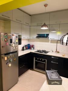 Kitchen Image of 1400 Sq.ft 3 BHK Apartment / Flat for sale in Vaishali Ghaziabad for Rs. 13500000