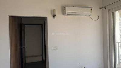 Bedroom Image of 1750 Sq.ft 3 BHK Apartment / Flat for sale in Umang Winter Hills, Sector 77 Gurgaon for Rs. 20500000