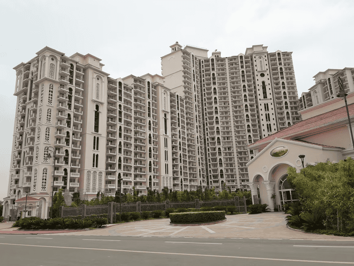 DLF Regal Gardens Main Image 1