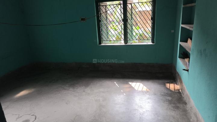 Garia station Bedroom 1