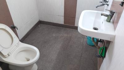 Image of 1700 Sq.ft 3 BHK Apartment / Flat for rent in Parivar Apartments, Patparganj, New Delhi for Rs. 45000