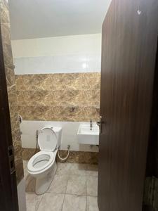 Bathroom Image of 1000 Sq.ft 2 BHK Apartment / Flat for rent in Dream New Race Course, Pipliya Kumar Indore for Rs. 24000
