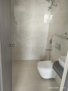 Bathroom Image of 1250 Sq.ft 2 BHK Apartment / Flat for rent in Lodha Luxuria Priva, Thane West Thane for Rs. 42000
