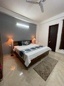 Bedroom Image of 2100 Sq.ft 2 BHK Builder Floor for rent in Sector 27 Gurgaon for Rs. 55000