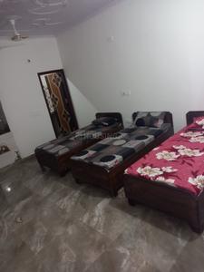 Bedroom Image of Somo pg in Sector 132, Noida