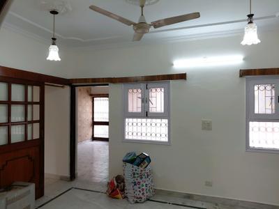Hallway Image of 1550 Sq.ft 3 BHK Apartment / Flat for rent in Sarita Vihar New Delhi for Rs. 45000