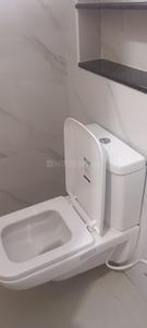 Bathroom Image of 1850 Sq.ft 3 BHK Apartment / Flat for rent in Anugragha RR Tower, Velachery Chennai for Rs. 65000