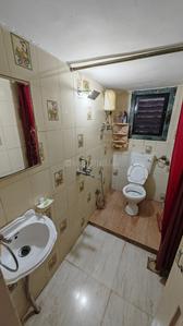 Bathroom Image of 2000 Sq.ft 4 BHK Independent House for sale in Naigaon East Naigaon for Rs. 32000000