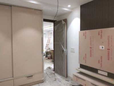 Bedroom Image of 950 Sq.ft 3 BHK Builder Floor for sale in Shalimar Bagh New Delhi for Rs. 15000000