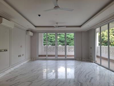 Living Room Image of 4500 Sq.ft 5 BHK Builder Floor for sale in DLF The Grove, DLF Phase 5 Gurgaon for Rs. 135000000