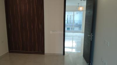 Bedroom Image of 950 Sq.ft 2.5 BHK Builder Floor for rent in Smartworld Gems, Sector 89 Gurgaon for Rs. 30500