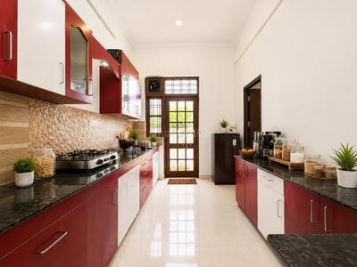 Kitchen Image of 6500 Sq.ft 3.5 BHK Independent House for sale in Mussoorie Road Dehradun for Rs. 35000000