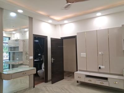 Bedroom Image of 2700 Sq.ft 4 BHK Builder Floor for sale in Paschim Vihar New Delhi for Rs. 60000000