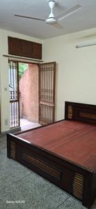 Bedroom Image of 1100 Sq.ft 2 BHK Apartment / Flat for sale in DDA Flats Sarita Vihar, Sarita Vihar New Delhi for Rs. 25000000