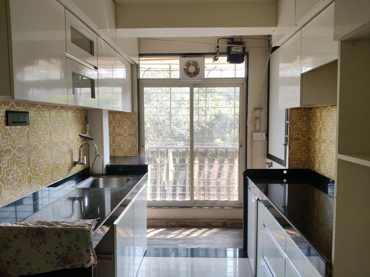 Hiranandani Castle Rock Main Image 1