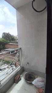 Balcony Image of 600 Sq.ft 2 BHK Builder Floor for rent in Dashrath Puri New Delhi for Rs. 19000