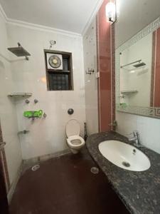 Bathroom Image of 900 Sq.ft 2 BHK Builder Floor for rent in Pitampura New Delhi for Rs. 25000