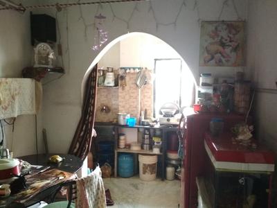 Kitchen Image of 650 Sq.ft 2 BHK Builder Floor for sale in Picnic Garden Kolkata for Rs. 2200000