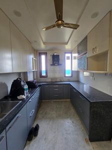 Kitchen Image of 1800 Sq.ft 3 BHK Builder Floor for rent in Anand Vihar New Delhi for Rs. 60000