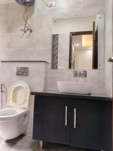 Bathroom Image of 3240 Sq.ft 4 BHK Builder Floor for rent in Sector 41 Gurgaon for Rs. 95000