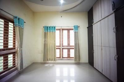 Bedroom Image of 5850 Sq.ft 5 BHK Independent House for sale in Bapunagar Ahmedabad for Rs. 31100000
