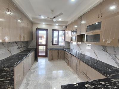 Kitchen Image of 2200 Sq.ft 3 BHK Builder Floor for rent in Sector 11 Faridabad for Rs. 40000