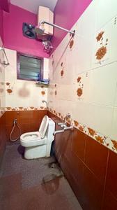 Bathroom Image of 1200 Sq.ft 3 BHK Duplex for rent in Asthalakshmi Nagar, Valasaravakkam Chennai for Rs. 90000