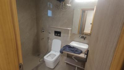 Bathroom Image of 1000 Sq.ft 1 BHK Builder Floor for rent in Sector 46 Gurgaon for Rs. 36000