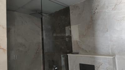 Bathroom Image of 540 Sq.ft 1 BHK Apartment / Flat for sale in I M Applaud 38, Goregaon East Mumbai for Rs. 14000000