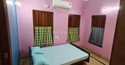 Bedroom Image of 1100 Sq.ft 2 BHK Builder Floor for rent in Kalighat Kolkata for Rs. 30000
