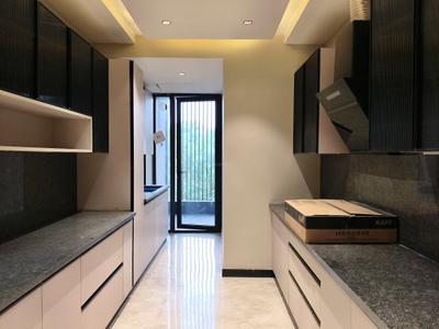 Kitchen Image of 2500 Sq.ft 4 BHK Builder Floor for sale in Paramount Low Rise Floors South City 2, Sector 49 Gurgaon for Rs. 33000000