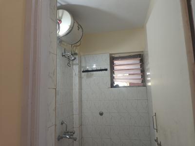 Bathroom Image of 650 Sq.ft 1 BHK Apartment / Flat for rent in Ramesh Hermes Heritage Phase 2, Yerawada Pune for Rs. 30000