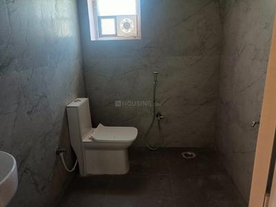 Bathroom Image of 1000 Sq.ft 4 BHK Apartment / Flat for rent in TWAD Nagar Madurai for Rs. 20000
