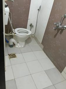 Bathroom Image of 900 Sq.ft 2 BHK Apartment / Flat for rent in Lucky Laxmi Paradise, Mira Road East Mira Bhayandar for Rs. 31000
