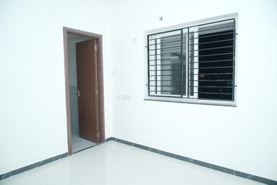 Bedroom Image of 954 Sq.ft 2 BHK Apartment / Flat for rent in MP Golden Heights, Kovur Chennai for Rs. 25000