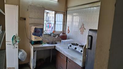 Kitchen Image of 675 Sq.ft 2 BHK Apartment / Flat for sale in Memnagar Ahmedabad for Rs. 4500000