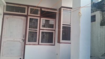 Bedroom Image of 700 Sq.ft 1.5 BHK Independent House for rent in Paloura Jammu for Rs. 12000