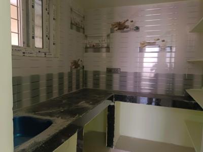 Kitchen Image of 650 Sq.ft 1 BHK Apartment / Flat for rent in Suraram Hyderabad for Rs. 9000
