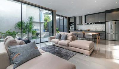 Living Room Image of 864 Sq.ft 3 BHK Apartment / Flat for sale in Arkade Ascend, Malad West Mumbai for Rs. 31000000