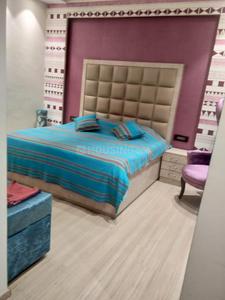 Bedroom Image of 2270 Sq.ft 3 BHK Apartment / Flat for sale in Sawasdee Heights, Shakurpur New Delhi for Rs. 40000000