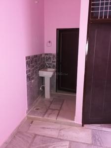Bathroom Image of 1000 Sq.ft 2 BHK Duplex for rent in Roshanabad Haridwar for Rs. 6000