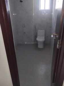 Bathroom Image of 2630 Sq.ft 4 BHK Apartment / Flat for sale in Gomti Nagar Extension Lucknow for Rs. 26500000