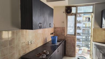 Kitchen Image of 1349 Sq.ft 3 BHK Apartment / Flat for rent in Gardenia Glory, Sector 46 Noida for Rs. 36500